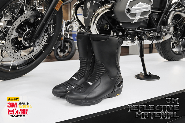 摩托车骑行靴侧面展示